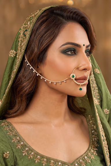 Gold Plated Maharani Bridal Jewellery Set In Green Stone Detailing — view 4 of 5