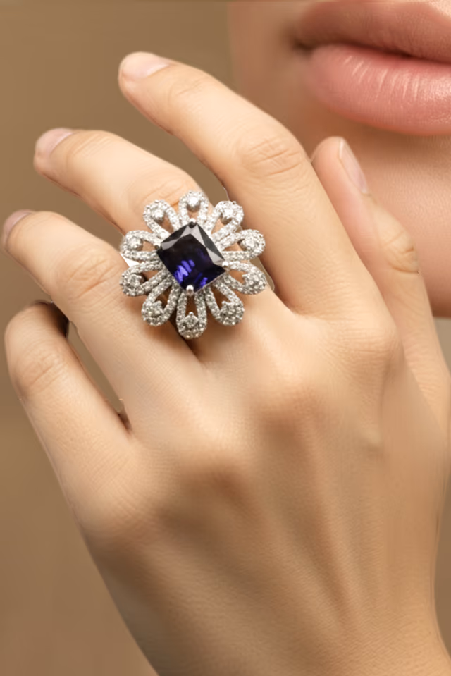 ​Eye Catching Sunburst Motif Adjustable Band For Maximum Shine — rent in Coimbatore