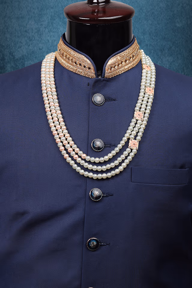 White Pearl Mala With Minimal Interlayered Locket Detailing — rent in Coimbatore