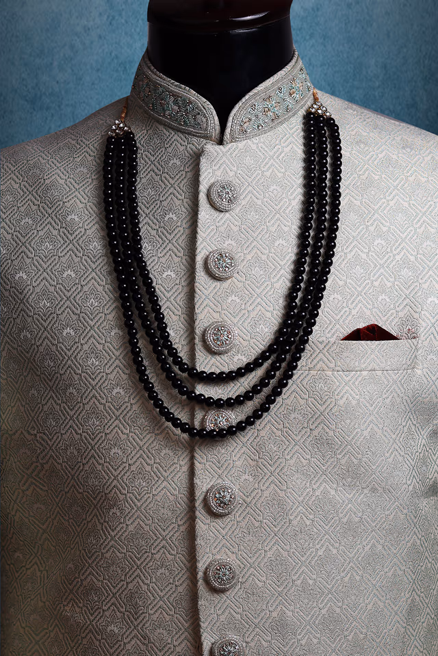Dark coloured Multilayered Chain — rent in Bangalore