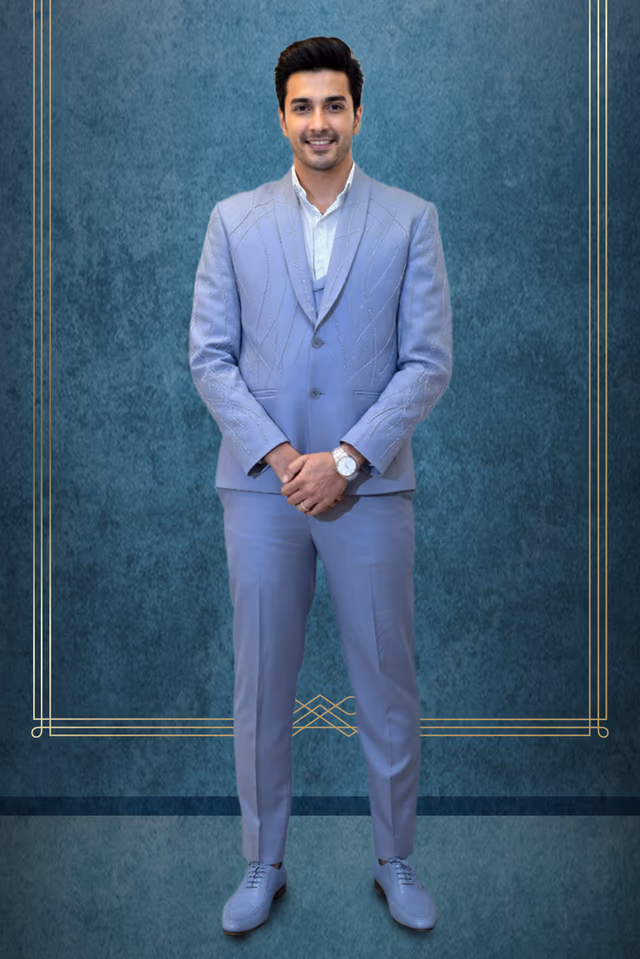 Classic Single-Breasted Medium Gray Suit — rent in Kochi