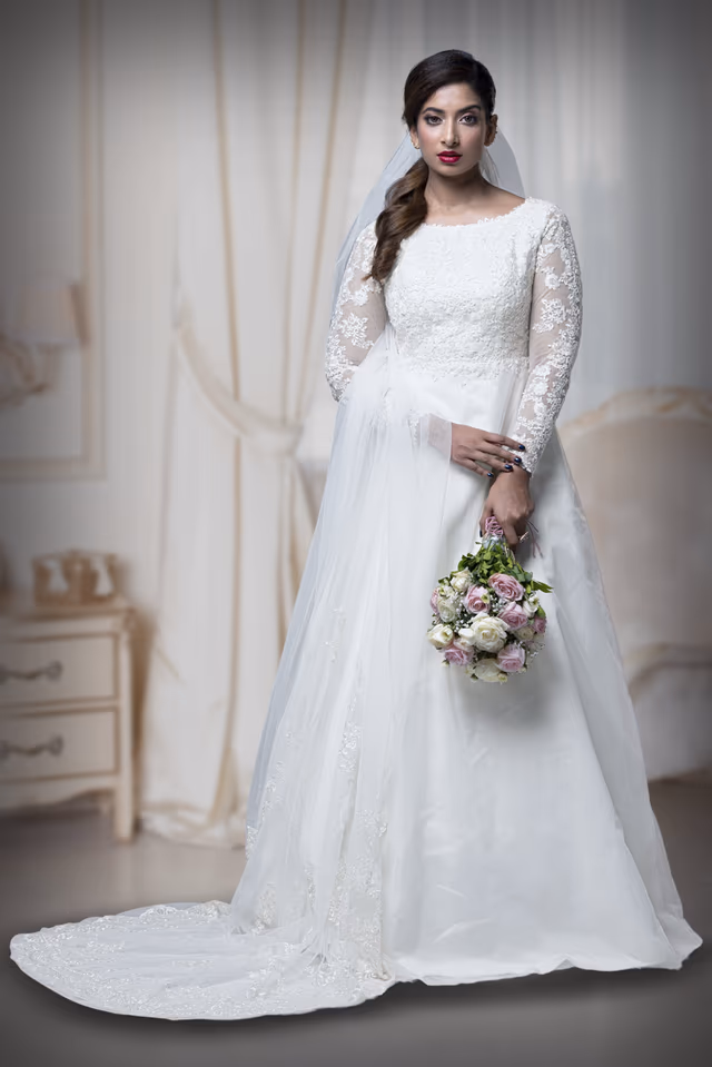 Dark ivory scallops  net veil — back view, rent in Calicut