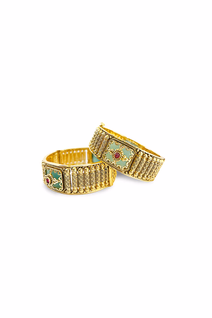 Traditional Indian Kada style with intricate open-work metal carving — rent in Bangalore
